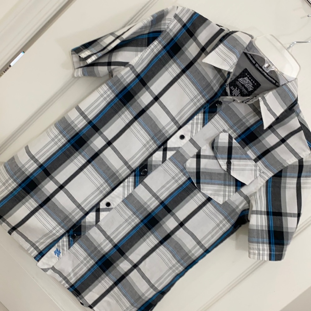 Hart and Huntington Boys Button Up Size XL